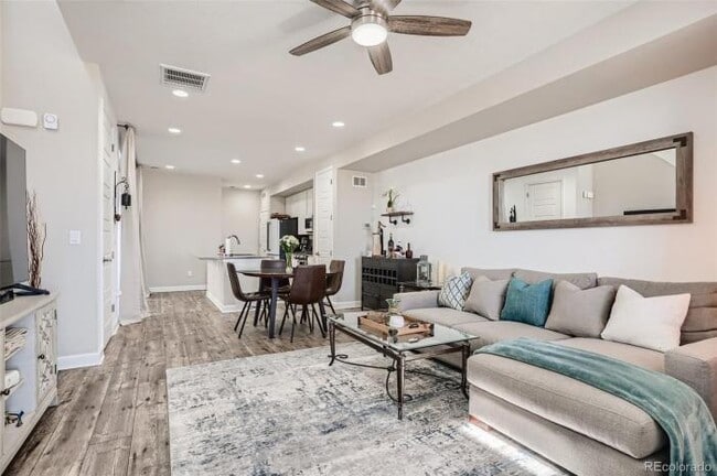 Building Photo - 3 bedroom in Commerce City CO 80022