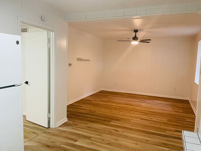 Foto del edificio - CROSS ST APARTMENTS