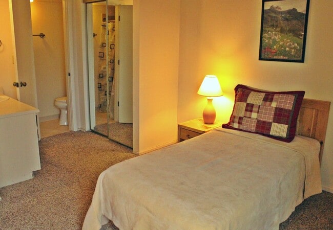 Foto del edificio - Treehouse Condo- 2 Bedroom/2 Bath Unit wit...