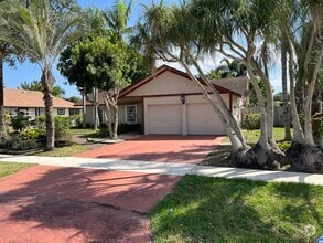 Building Photo - 11834 Greenbriar Cir