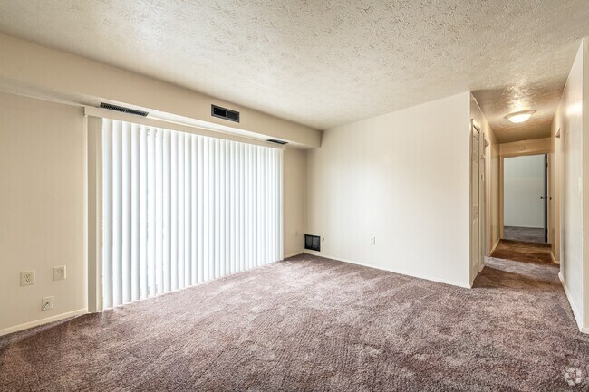 2HAB, 1BA - 700 ft² - Lake Street Apartments