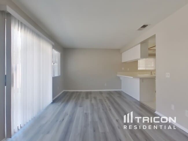 Building Photo - 488 Dale St