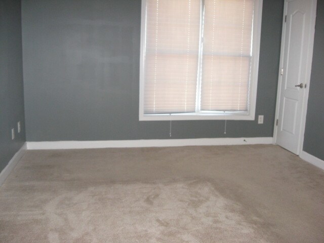 Building Photo - 8845 Arbor Creek Dr