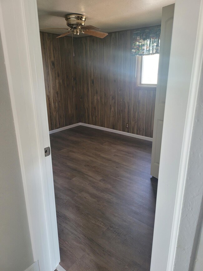Foto del edificio - 1031 N Clay St