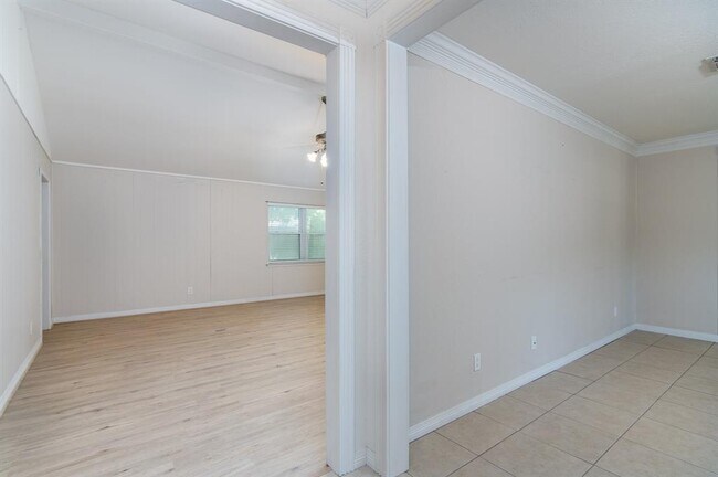 Building Photo - 6230 Spruce Forest Dr
