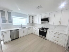 Building Photo - 21541 Yucatan Ave