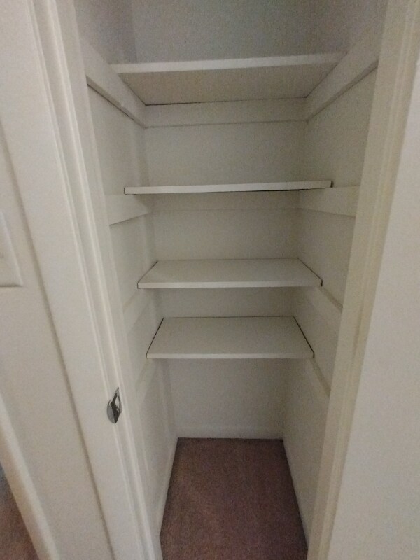 Foto del edificio - 600 Reusens Rd