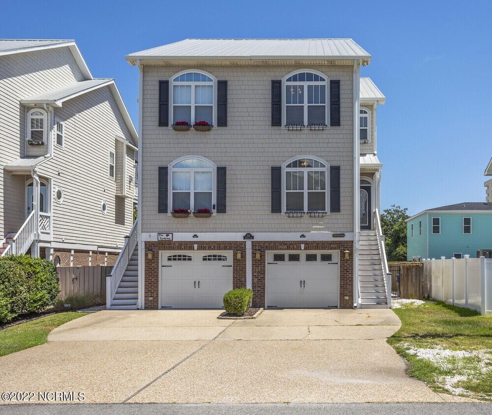 1317 Snapper Ln, Carolina Beach, NC 28428 Townhouse for Rent in