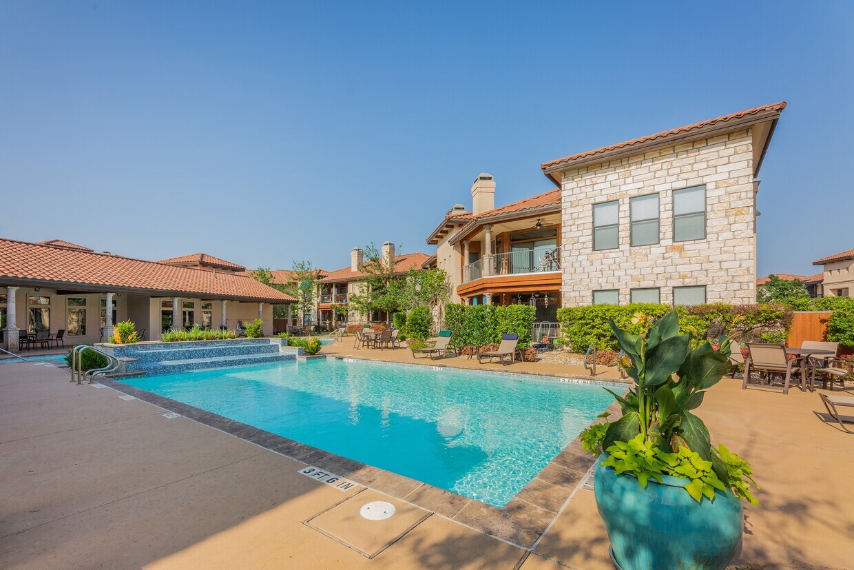 Two Rivers Apartments in TX