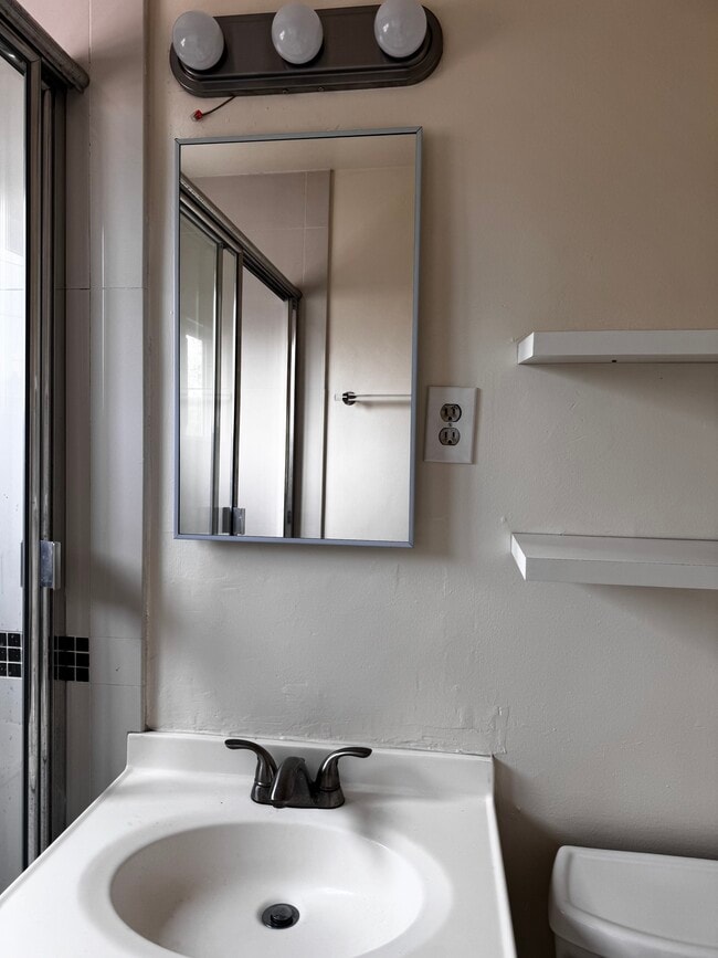 Bathroom - 3574 Wesley St
