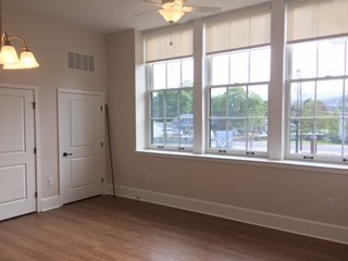 Living Area - Lincoln Gardens Senior Living Community