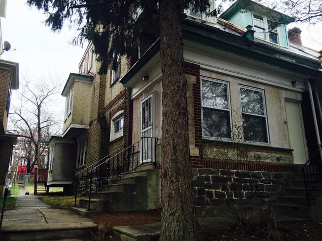 Foto del edificio - 6140 Lebanon Ave