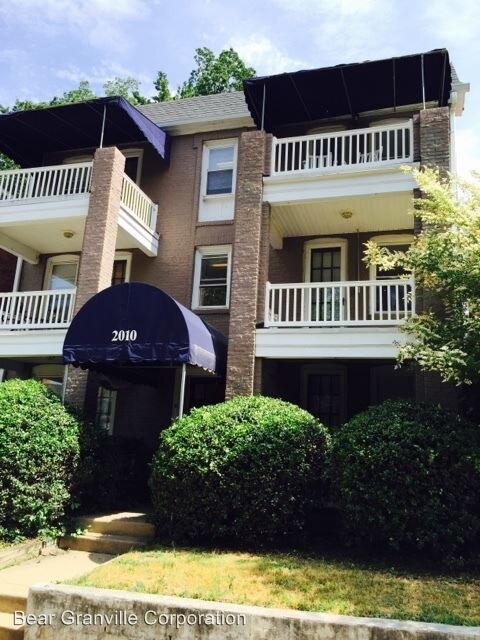 Foto principal - 2010 Rosewood Ave