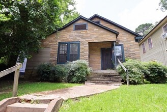 Building Photo - 1544 Gilbert Dr
