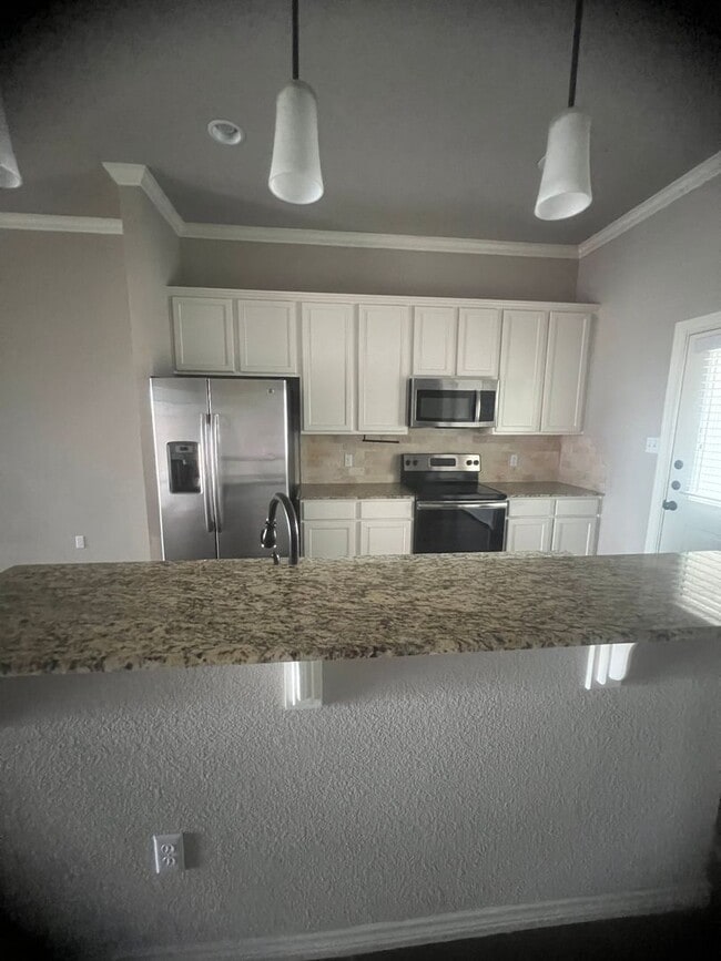 Building Photo - Duplex China Spring