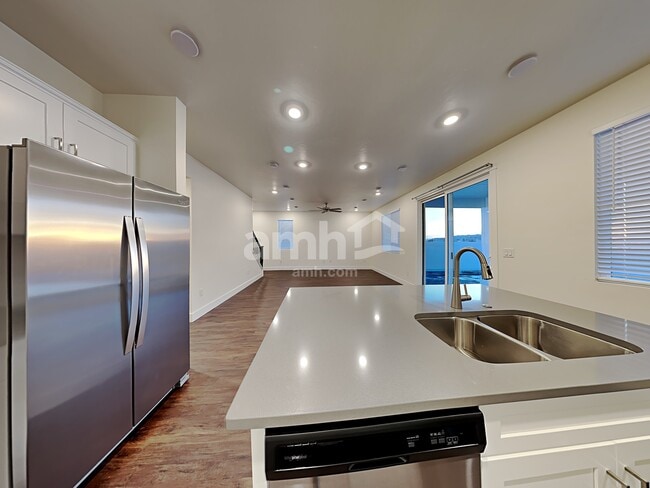 Foto del edificio - 4019 Bold Stripe Ave