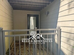 Building Photo - 1825 Crossflower Cove