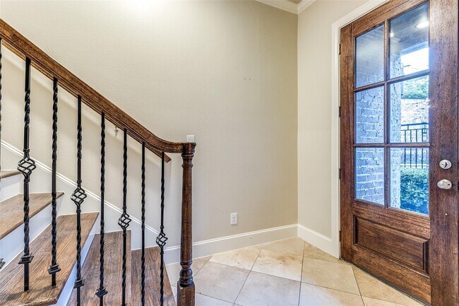 Building Photo - 2186 Aylesport Dr