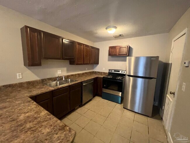 Building Photo - 6394 W Fairfield Dr