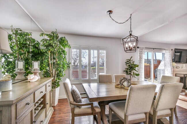 Foto del edificio - 385 Calle Borrego