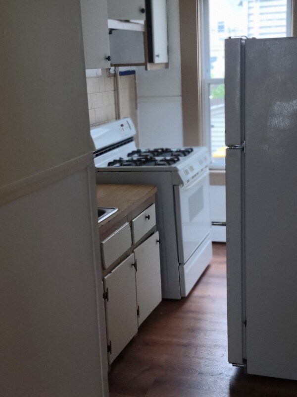 Foto del edificio - 863 Plymouth Ave