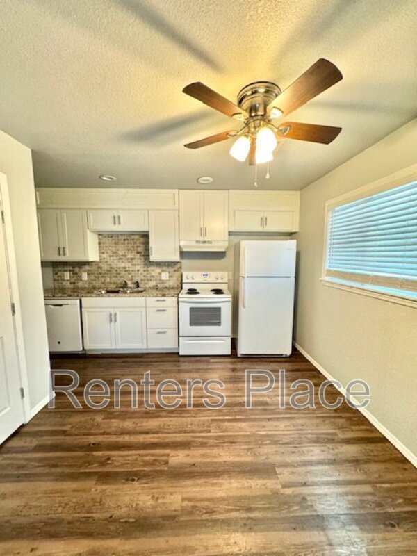 Foto del edificio - 15351 W Hwy 66