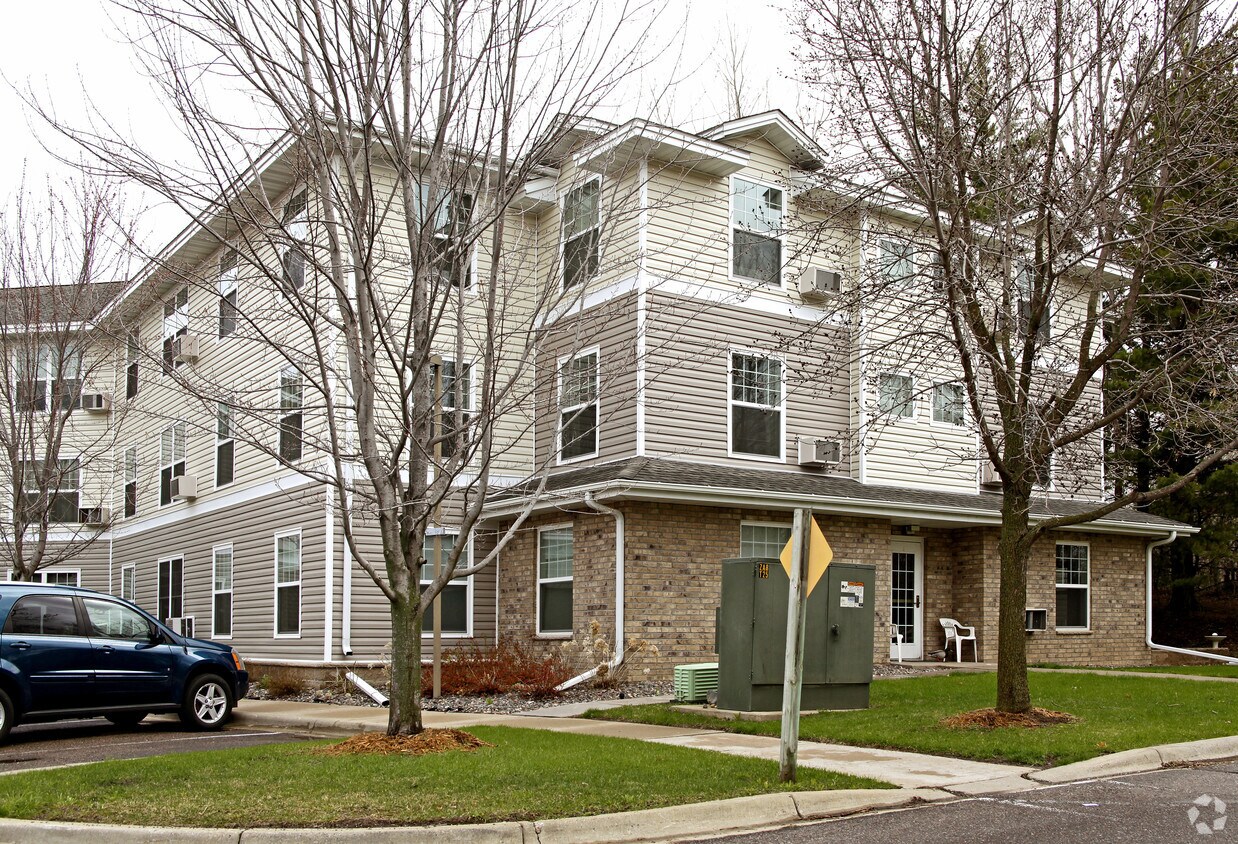 Briarcliff Manor 55+ Apartments Mahtomedi, MN