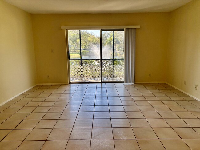 Photo - 2717 S Oakland Forest Dr Apartment