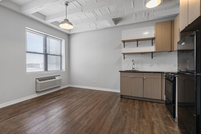 Foto del edificio - 5718 N Winthrop Ave