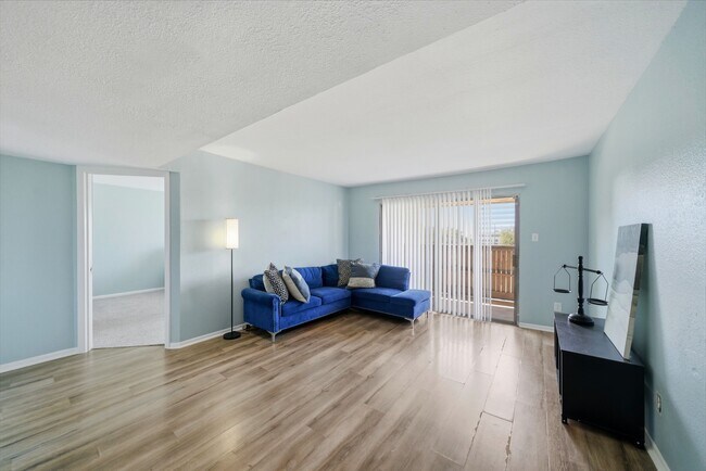Foto del edificio - 8523 Hearth Dr