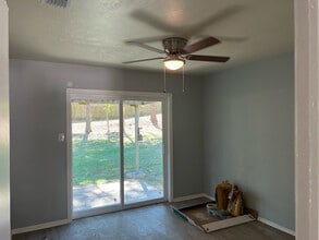 Building Photo - 2921-2921 Bernice Dr