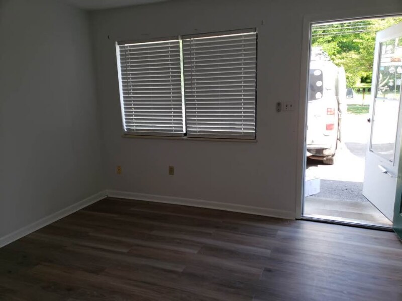 Foto del edificio - 280 W Main St
