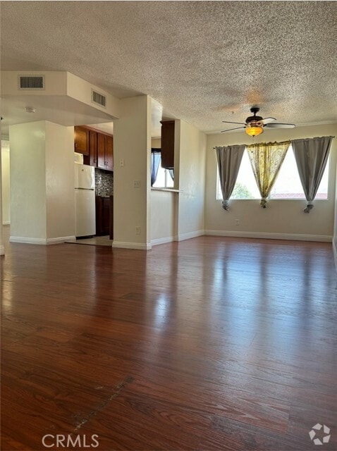 Building Photo - 9014 Burnet Ave