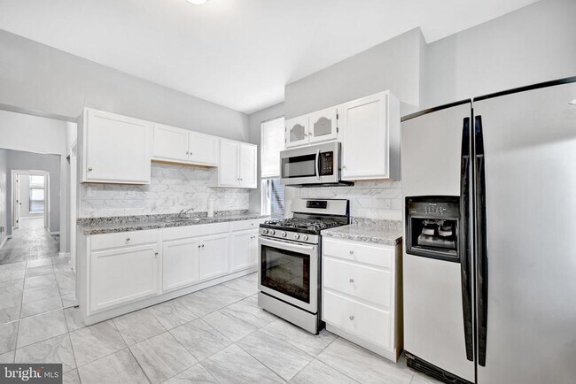 Foto del edificio - 319 E 22nd St