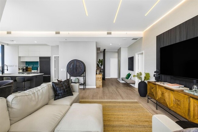 Foto del edificio - 45 SW 9th St