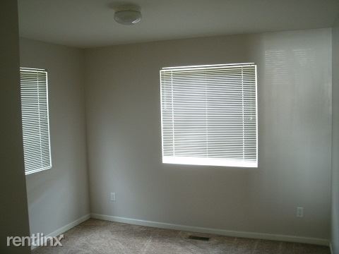 Building Photo - 1071 Beaver Run