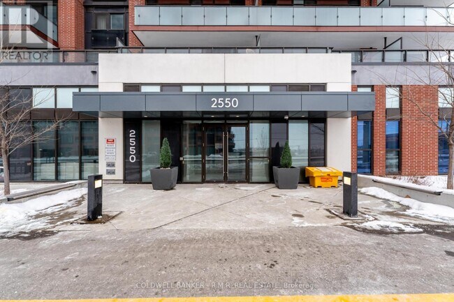 Photo du bâtiment - 2550 Simcoe St N