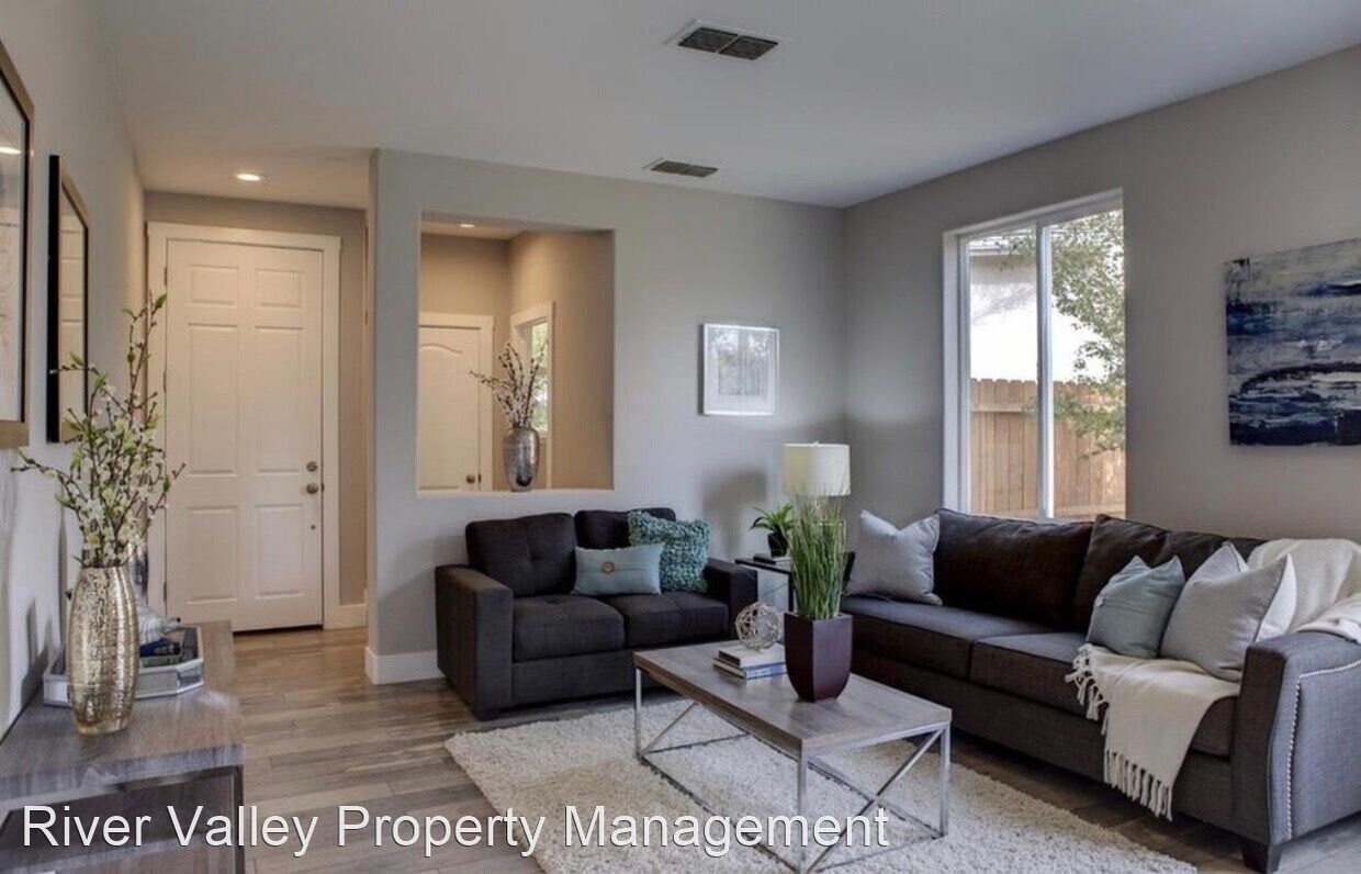 Building Photo - 4 br, 2.5 bath House - 2970 Trap Rock Way