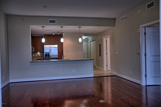 Foto del edificio - 1431 Riverplace Blvd