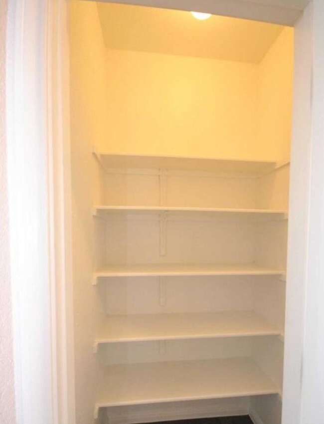 Building Photo - 1404 Muirfield Bend Dr