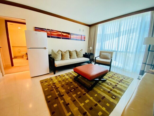 Foto del edificio - 6801 Collins Ave