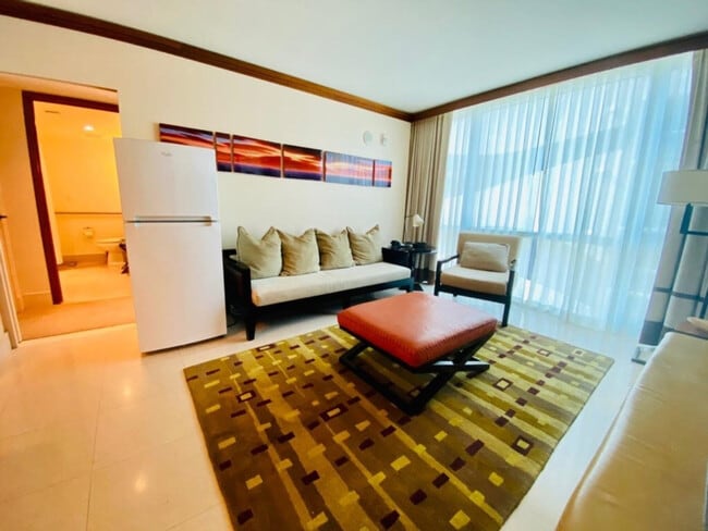 Building Photo - 6801 Collins Ave