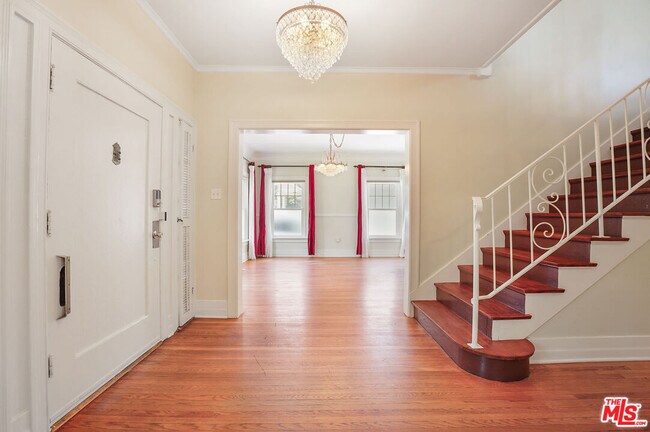 Foto del edificio - 1716 Buckingham Rd