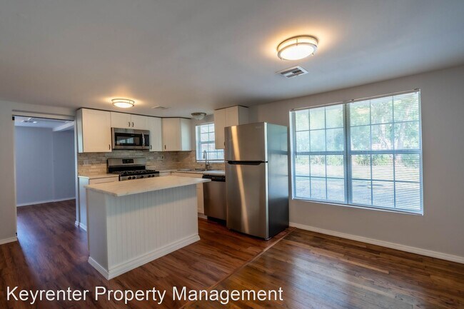 Foto del edificio - 3 br, 1.5 bath House - 2901 E 32nd St N