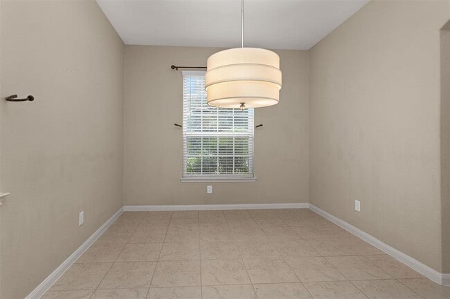 Building Photo - 8858 Oval Glass St