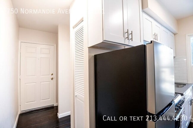 Building Photo - 750 Normandie Ave