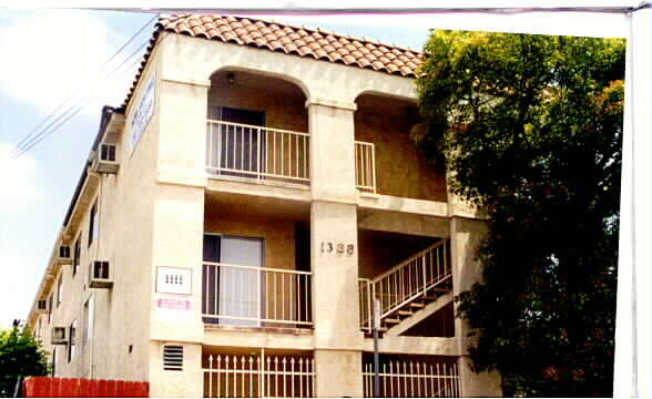 Foto principal - 1383 W 36th St