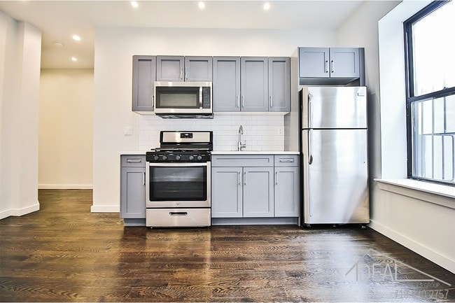 Building Photo - 592 Albany Avenue #DD1R