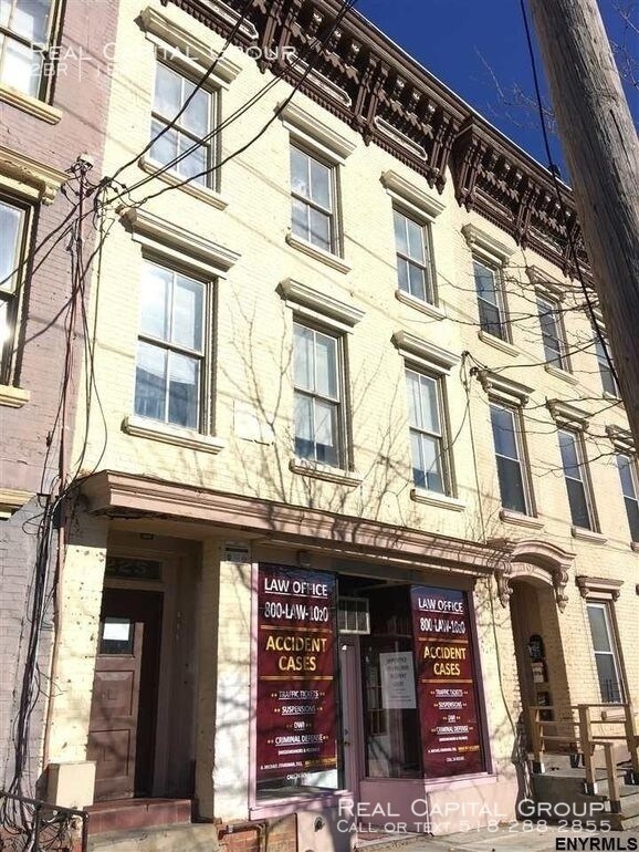 225 Clinton Ave 2nd Floor Albany Ny Apartment For Rent In Albany