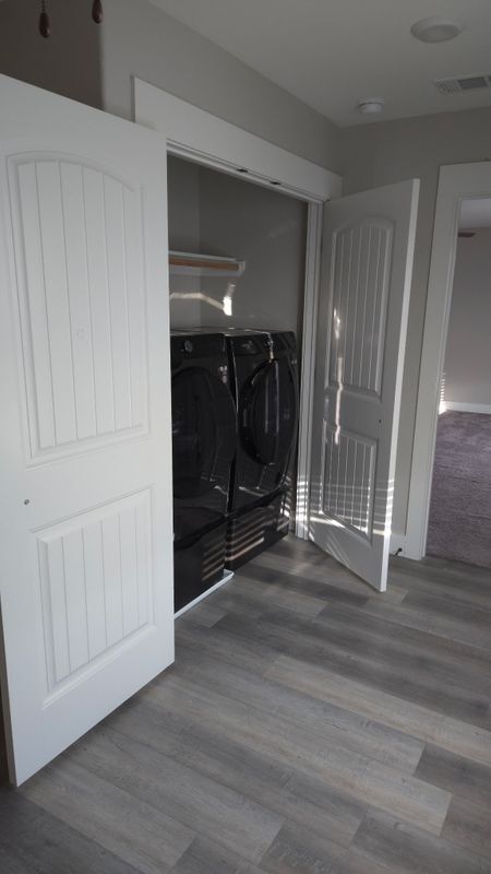 Foto del edificio - 4814 White Rock Dr